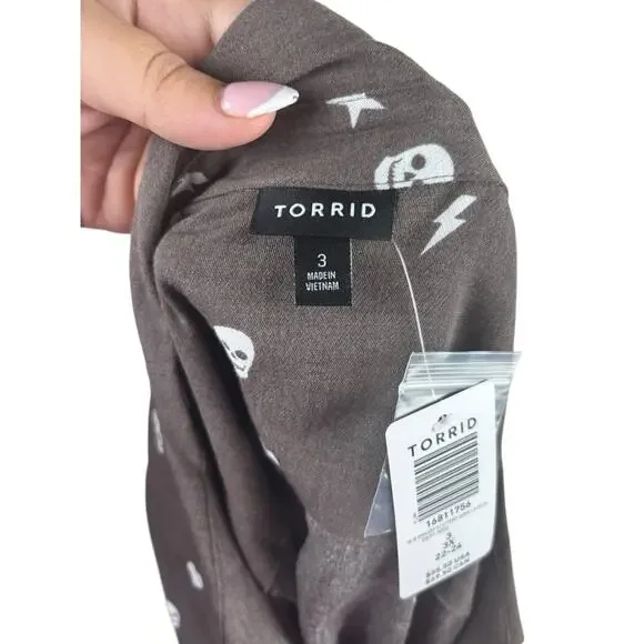 Torrid Lizzie Rayon Crepe Button Up Long Sleeve‎ Skull Heart Grey 3X NWT - Picture 4 of 6